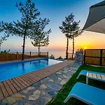 Bubo Bed & Breakfast 4*