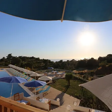 Bubo Bed & Breakfast Faralya